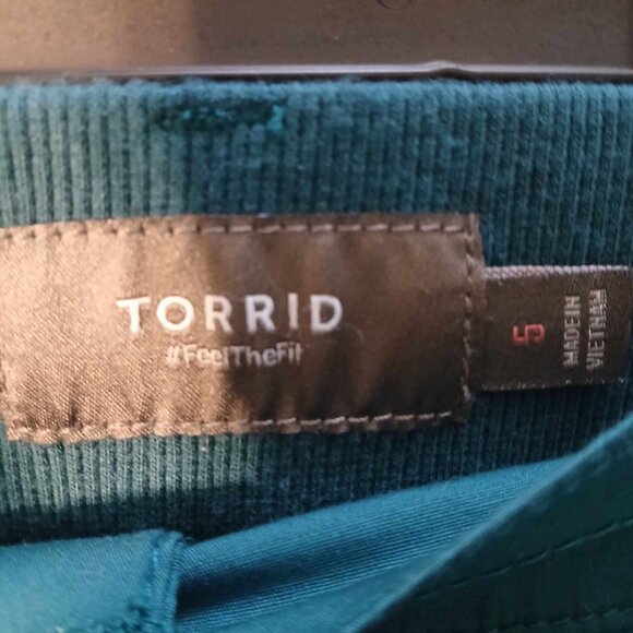 ✨NWOT Lot of 3 Torrid Stretch Poplin Utility Shorts Mid Rise Size (5X) - Picture 5 of 16